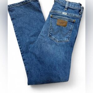 Wrangler Men's Classic Indigo Straight Jeans